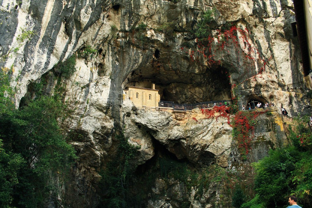 Foto de Santuario De Covadonga (Asturias), España