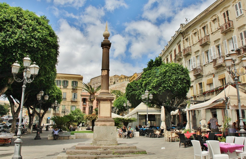 Foto: Vista de la ciudad - Cagliari (Sardinia), Italia