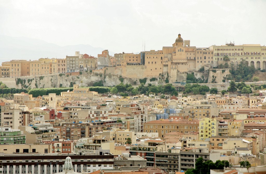 Foto: Vista de la ciudad - Cagliari (Sardinia), Italia