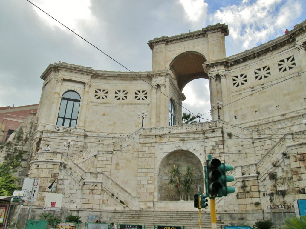 Foto: Bastión de San remy - Cagliari (Sardinia), Italia