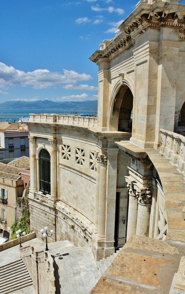 Foto: Bastión de San Remy - Cagliari (Sardinia), Italia