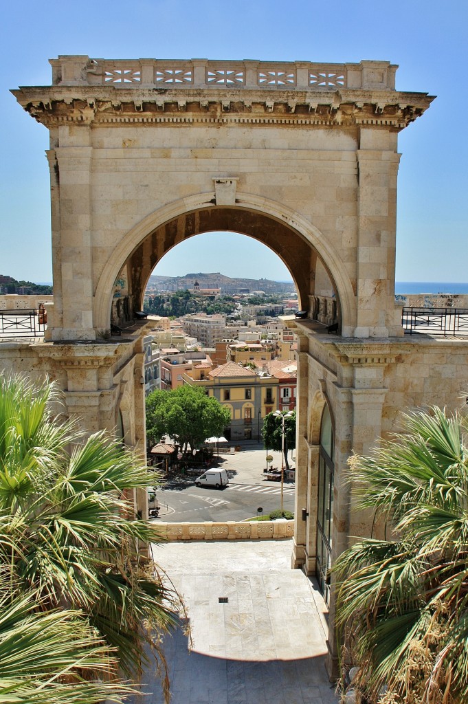 Foto: Bastión de San Remy - Cagliari (Sardinia), Italia