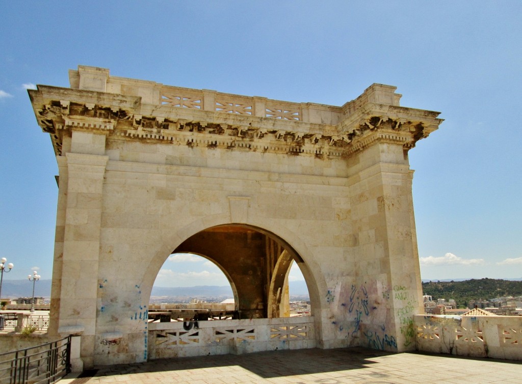 Foto: Bastión de San Remy - Cagliari (Sardinia), Italia