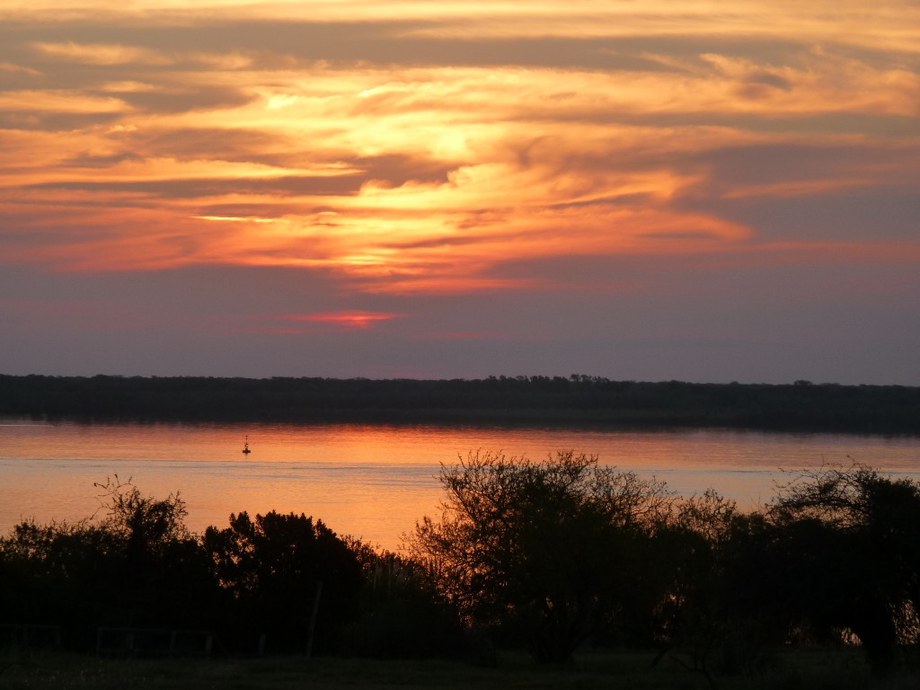 Foto: Ocaso en el Paraná - La Paz (Entre Ríos), Argentina