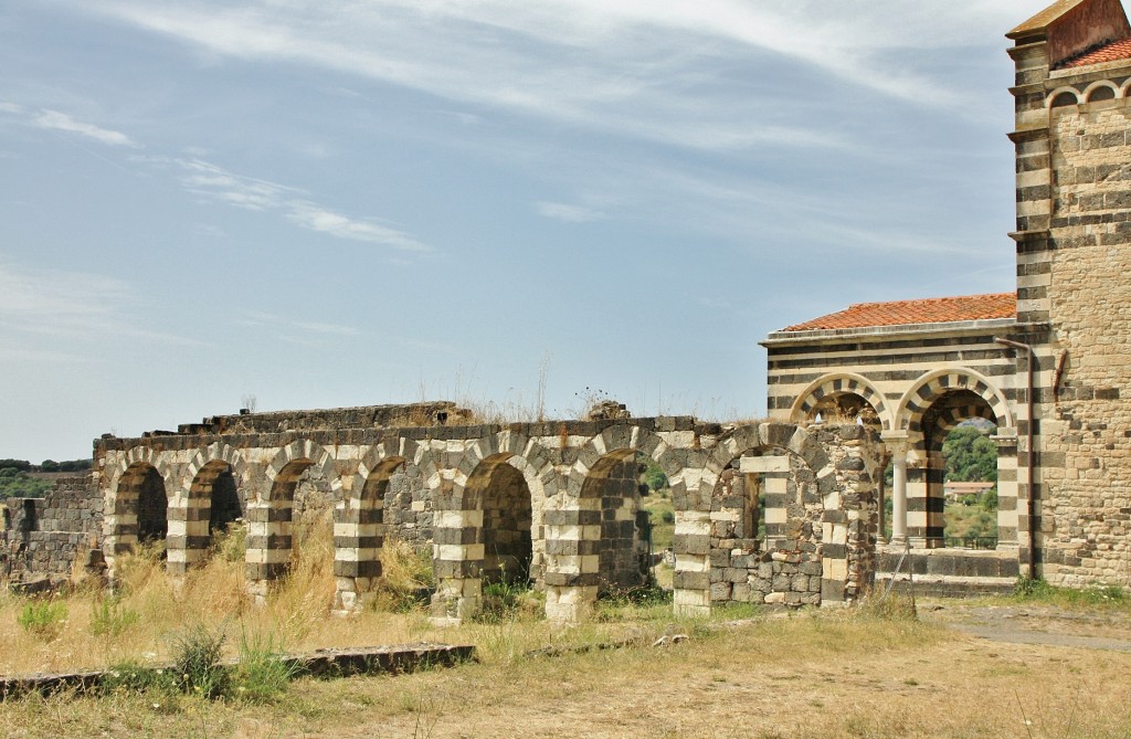 Foto: Basilica di Saccargia - Codrongianos (Sardinia), Italia