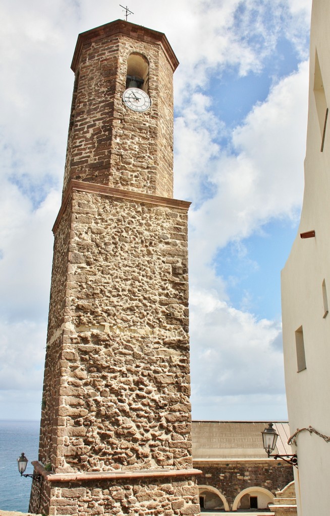 Foto: Campanario - Castelsardo (Sardinia), Italia