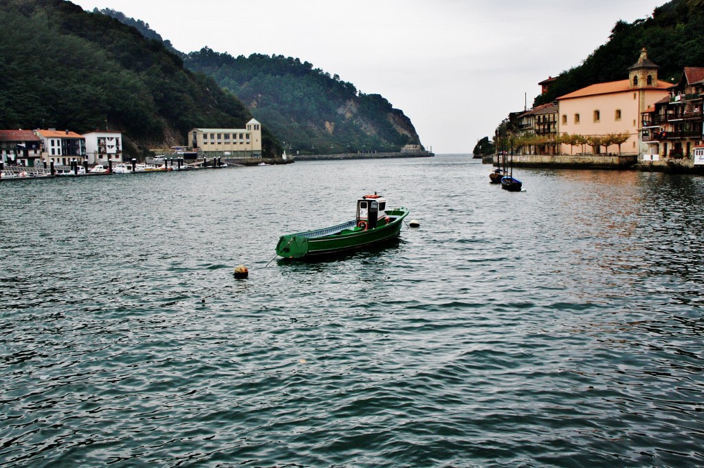 Foto: Salida del puerto - Pasai Donibane (Gipuzkoa), España