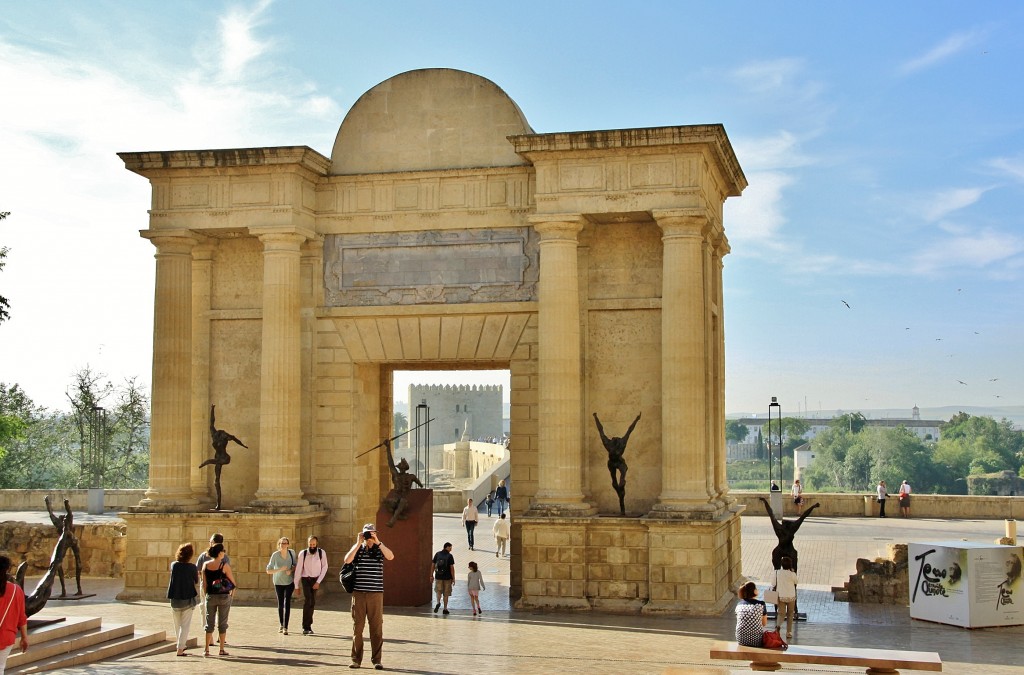 Foto: Puerta del Puente - Córdoba (Andalucía), España