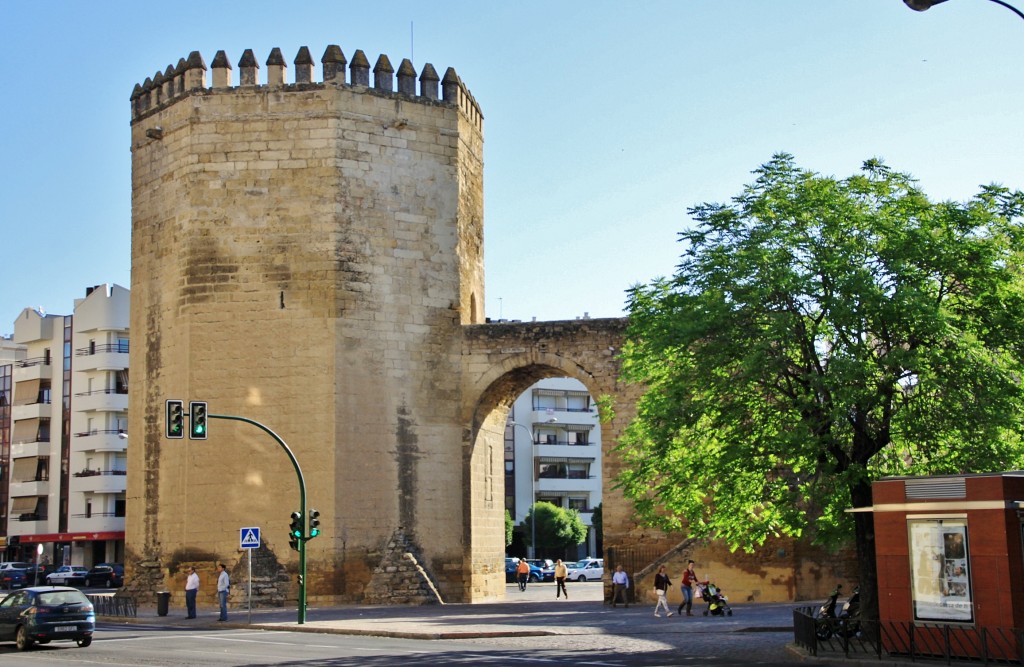 Foto: Antigua puerta de la ciudad - Córdoba (Andalucía), España