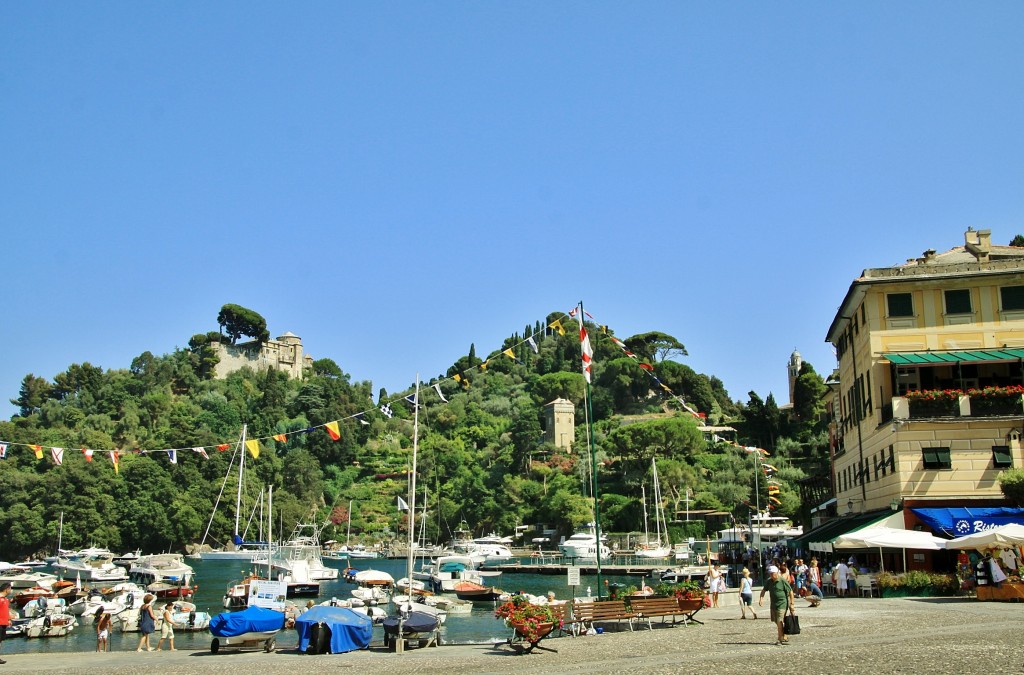 Foto: Vista del pueblo - Portofino (Liguria), Italia