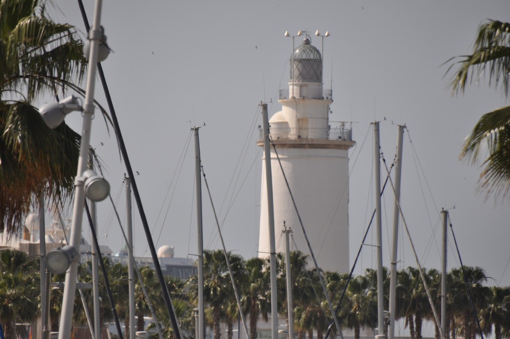 Foto: Vista con detalle del faro - Malaga (Málaga), España