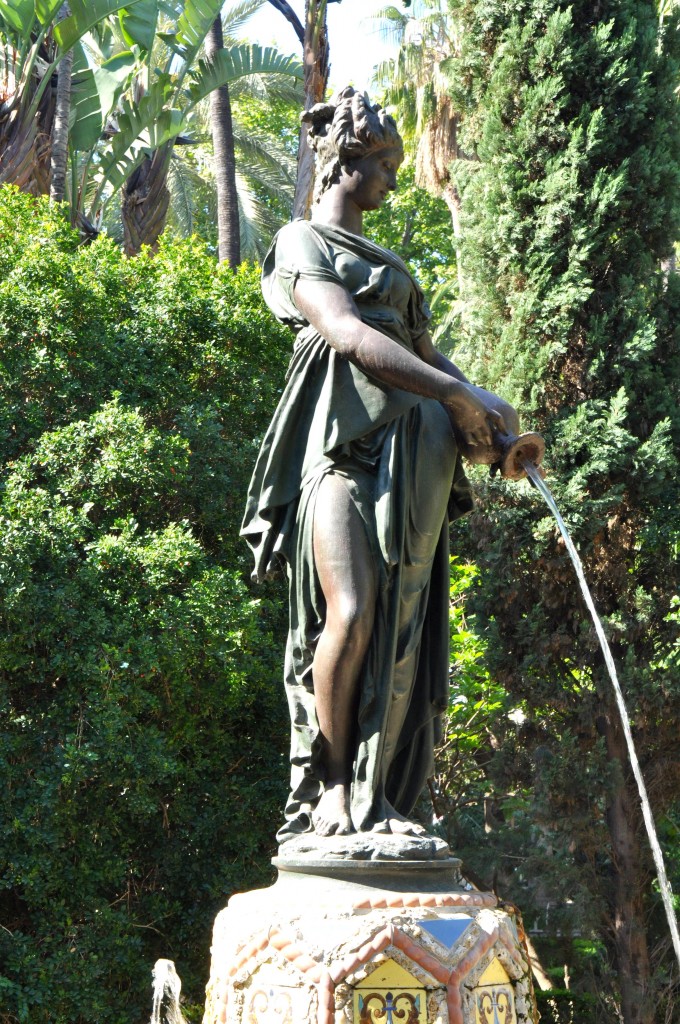 Foto: Fuente en bronce - Malaga (Málaga), España