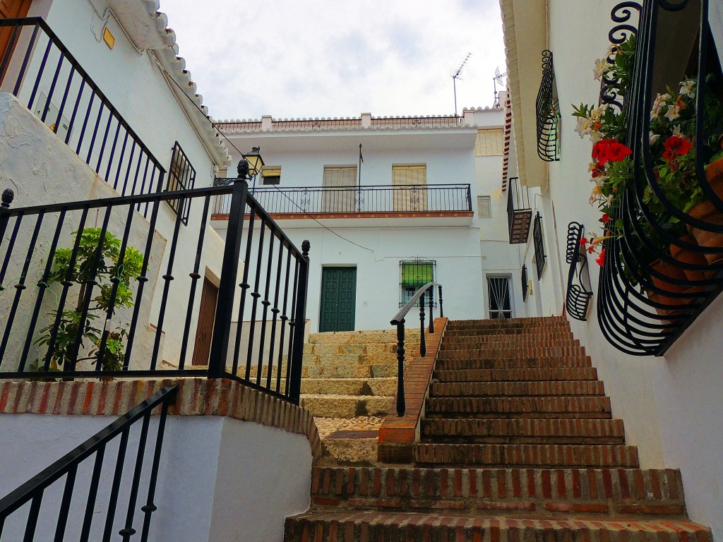 Foto: Calle La Cueva - Frigiliana (Málaga), España