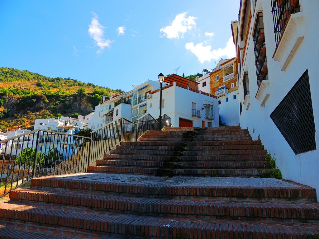 Foto: Subida a Calle Real - Frigiliana (Málaga), España