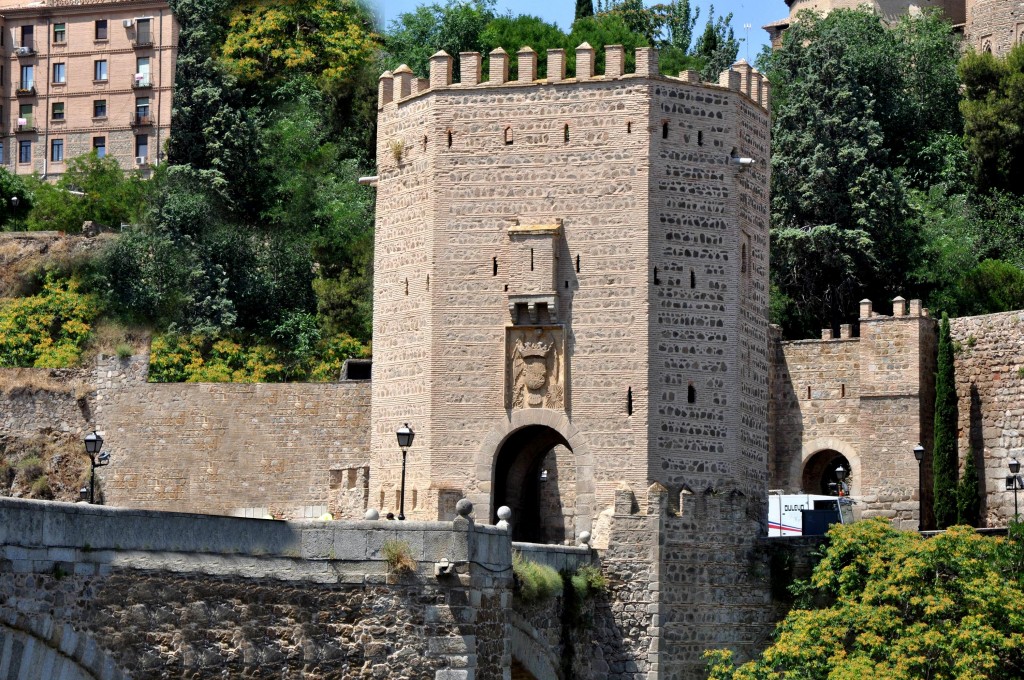 Foto: Antigua puerta de la ciudad - Toledo (Castilla La Mancha), España