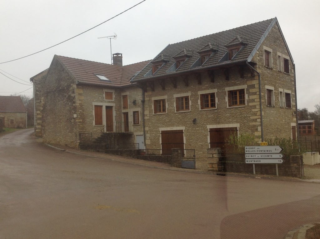 Foto de Noyers, Francia