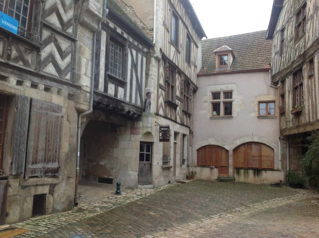 Foto de Noyers, Francia