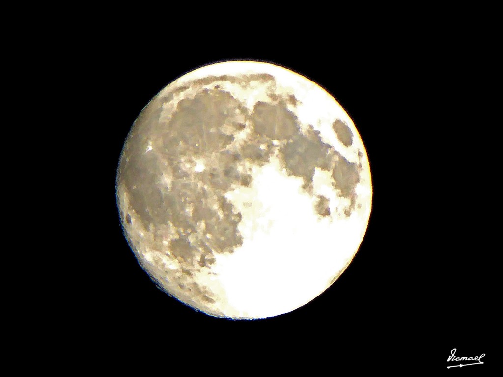 Foto: 150828-01 LUNA EN ALCONCHEL - Alconchel De Ariza (Zaragoza), España