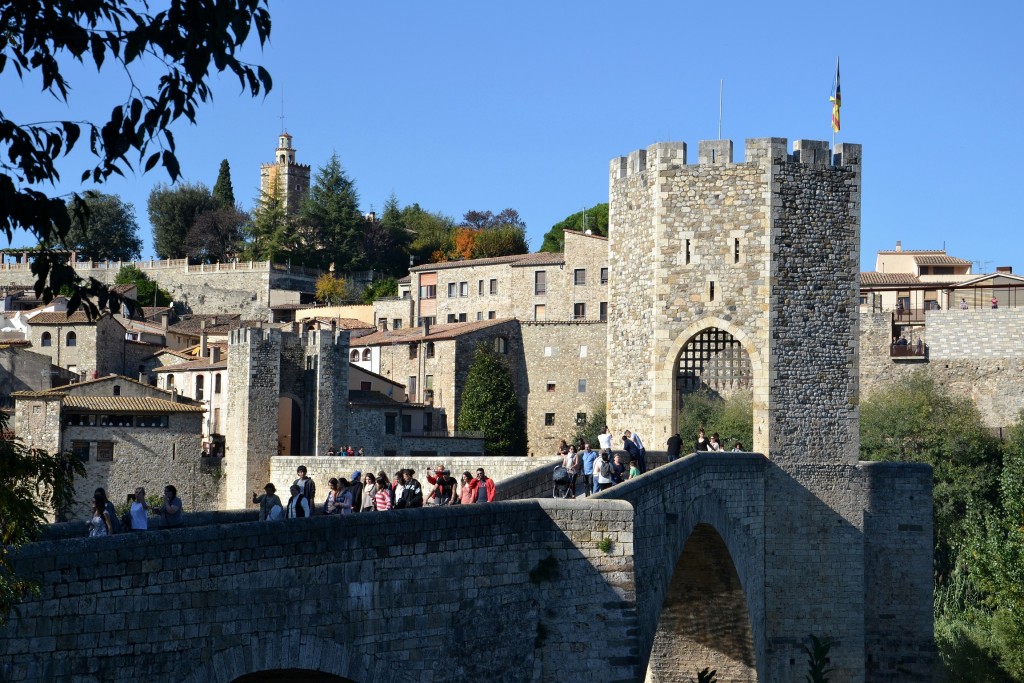 Foto: Pont de Besalú - Besalú (Girona), España