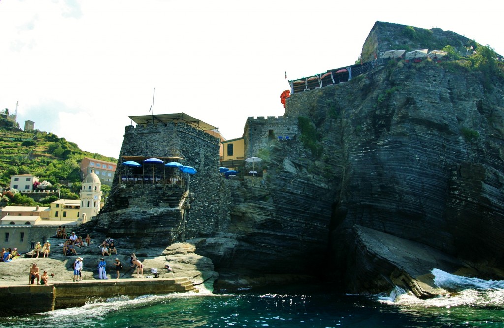 Foto: Navegando - Vernazza (Liguria), Italia