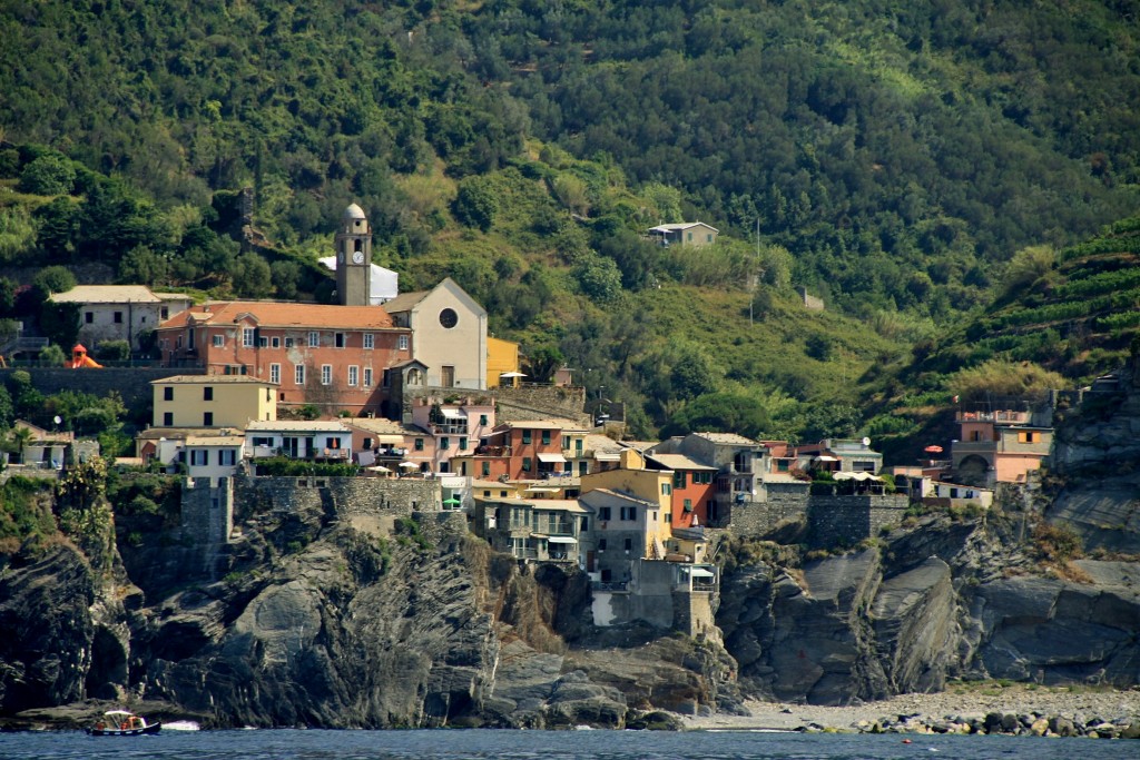 Foto: Navegando - Vernazza (Liguria), Italia