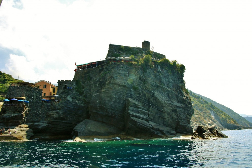 Foto: Navegando - Vernazza (Liguria), Italia