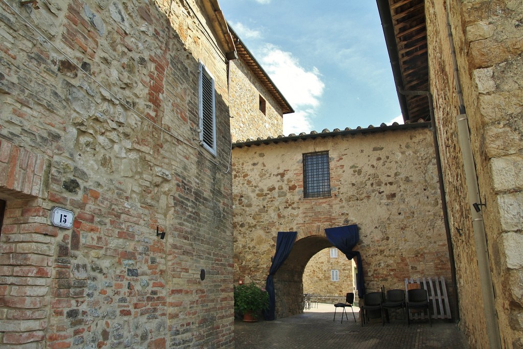 Foto: Interior de la muralla - Murlo (Tuscany), Italia