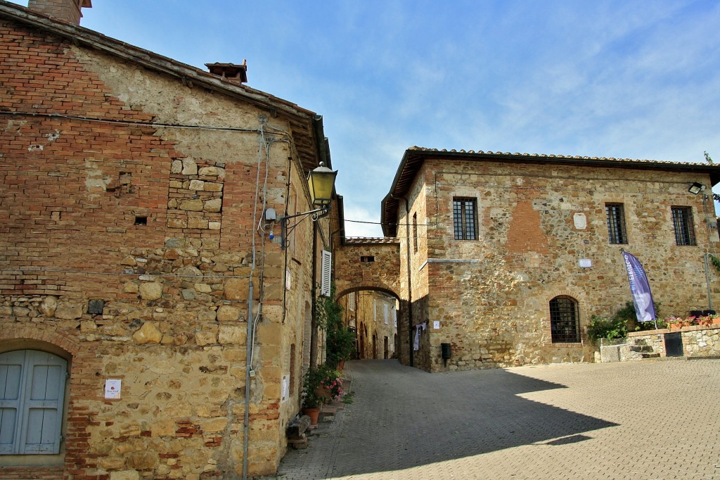 Foto: Interior de la muralla - Murlo (Tuscany), Italia