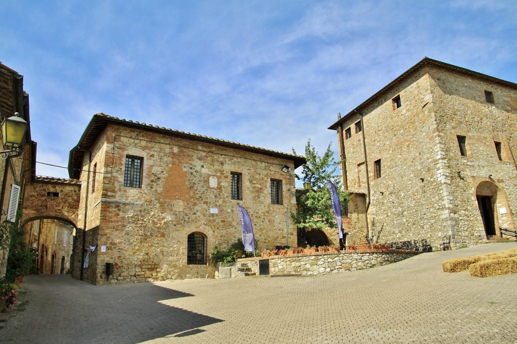 Foto: Interior de la muralla - Murlo (Tuscany), Italia