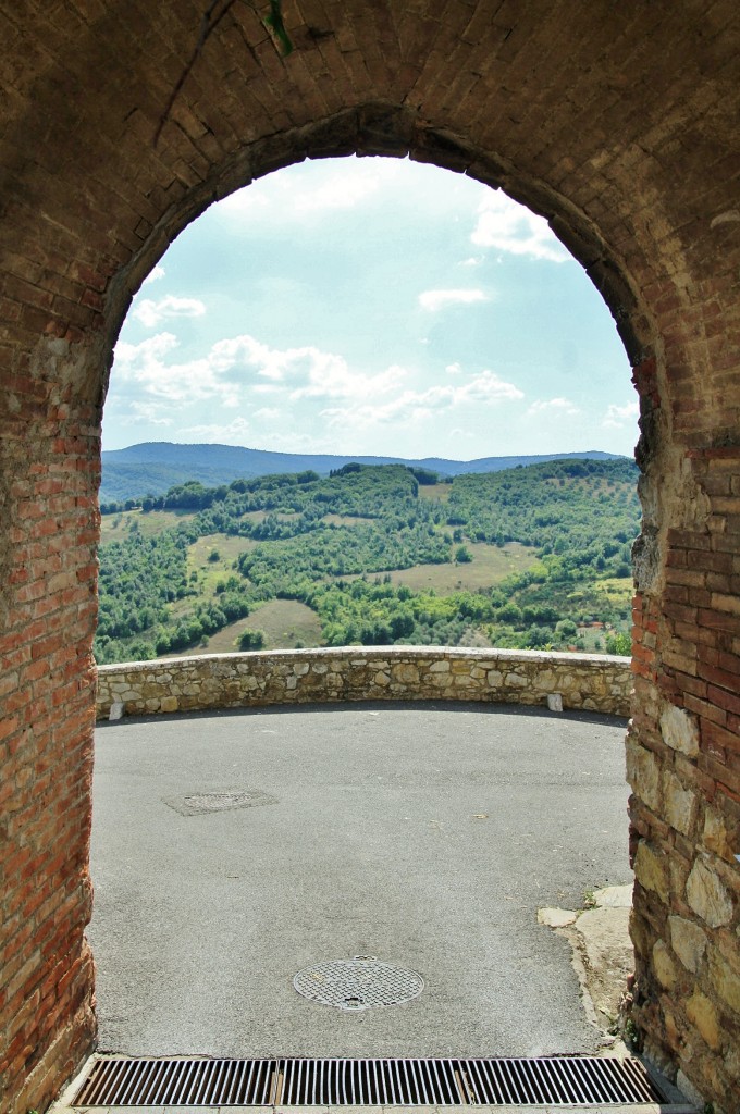 Foto: Puerta de la muralla - Murlo (Tuscany), Italia