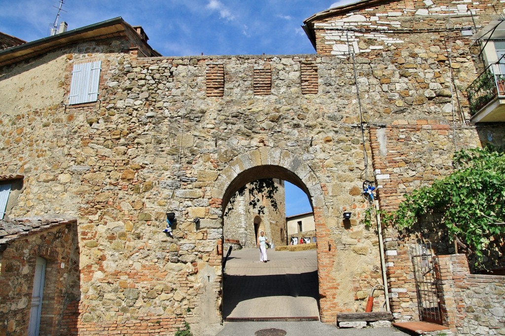 Foto: Puerta de la muralla - Murlo (Tuscany), Italia