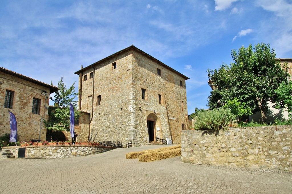 Foto: Interior de la muralla - Murlo (Tuscany), Italia