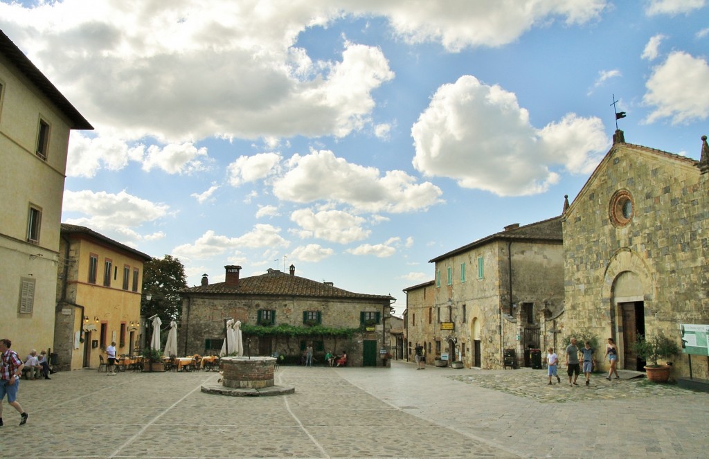 Foto: Recinto amurallado - Monteriggioni (Tuscany), Italia