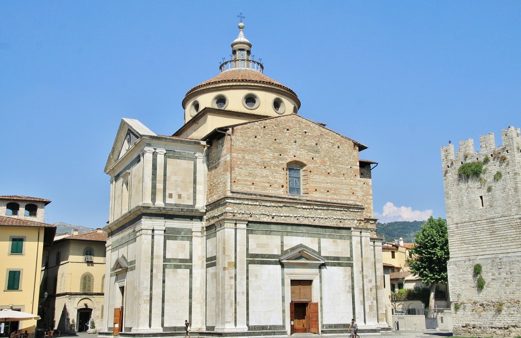 Foto: Iglesia de Santa María - Prato (Tuscany), Italia