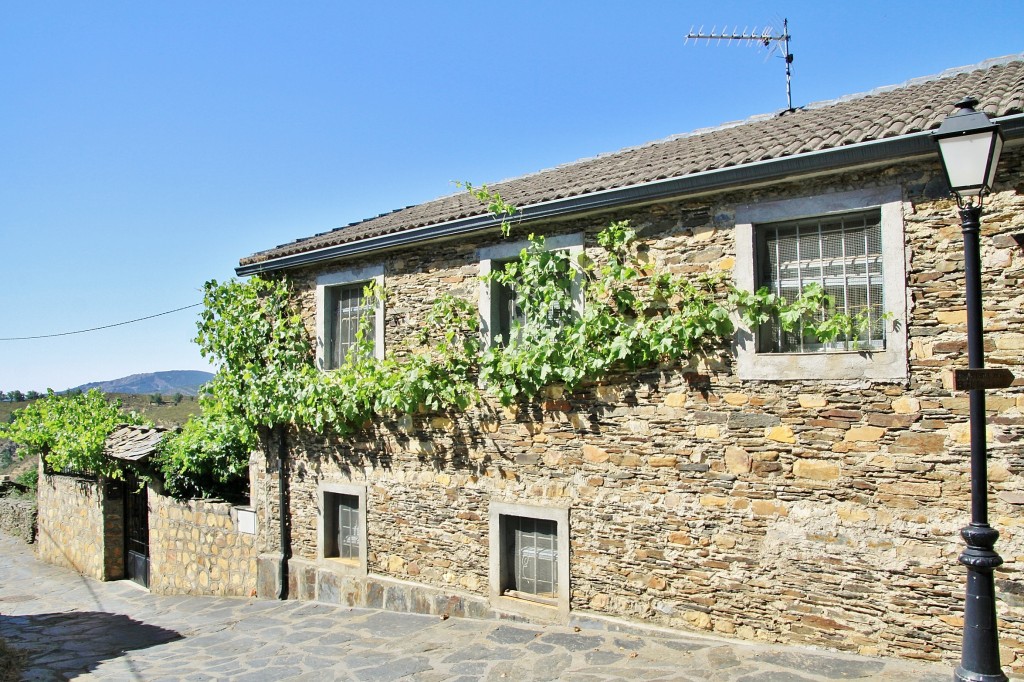 Foto: Vista del pueblo - Roblelacasa (Guadalajara), España