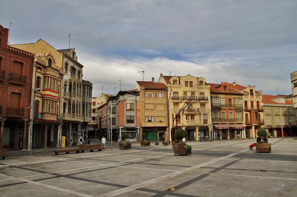 Foto: Plaza Mayor - La Bañeza (León), España