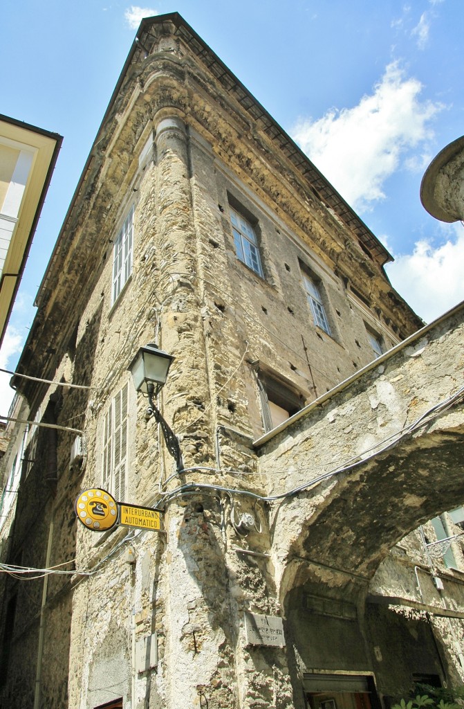 Foto: Centro histórico - Badalucco (Liguria), Italia