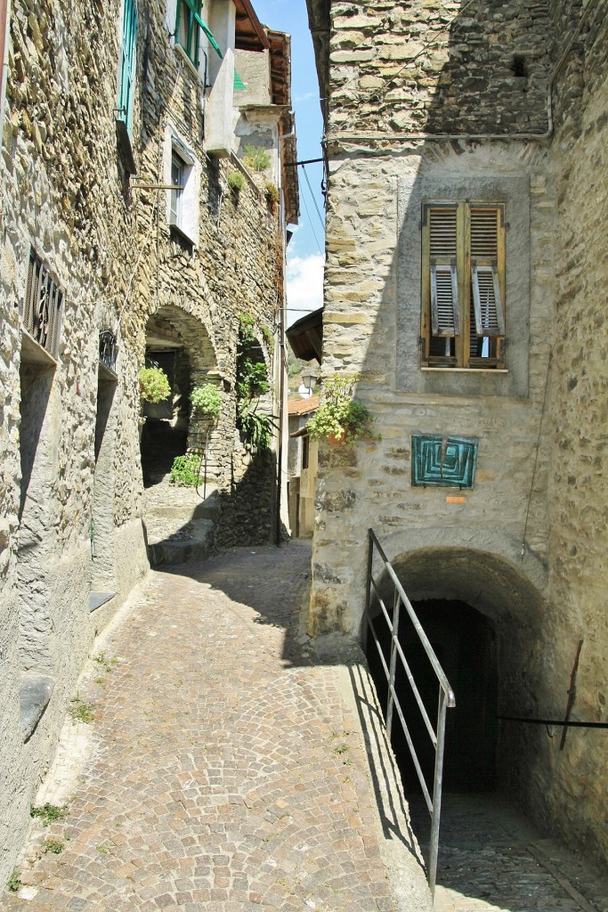 Foto: Centro histórico - Badalucco (Liguria), Italia