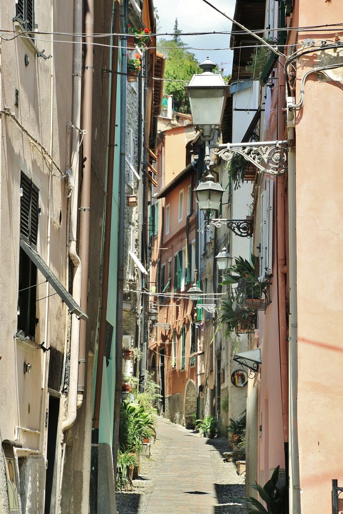 Foto: Centro histórico - Badalucco (Liguria), Italia