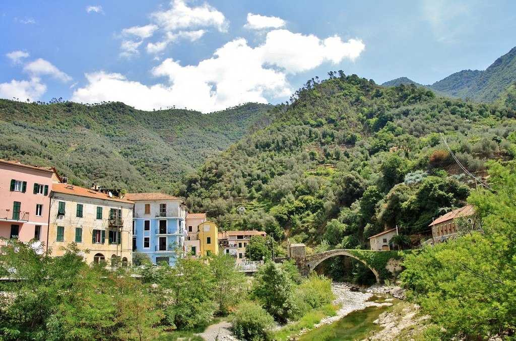 Foto: Centro histórico - Badalucco (Liguria), Italia