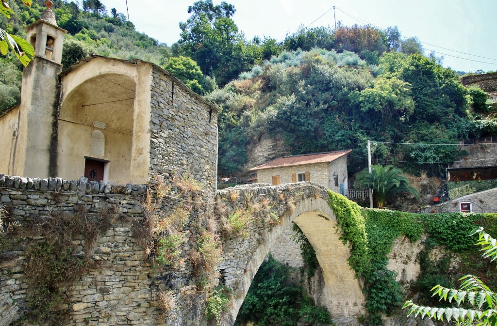 Foto: Centro histórico - Badalucco (Liguria), Italia