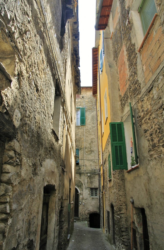 Foto: Centro histórico - Badalucco (Liguria), Italia