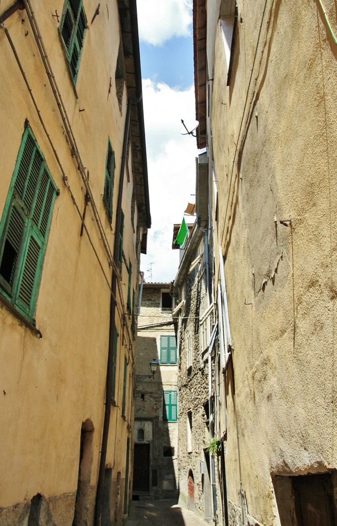 Foto: Centro histórico - Badalucco (Liguria), Italia