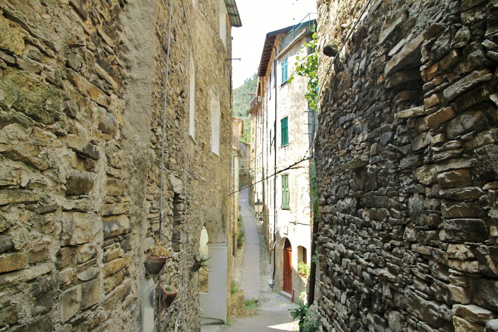 Foto: Centro histórico - Badalucco (Liguria), Italia