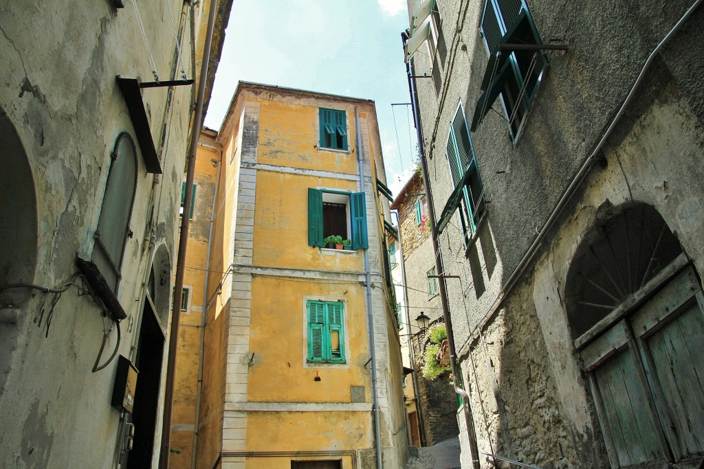 Foto: Centro histórico - Badalucco (Liguria), Italia