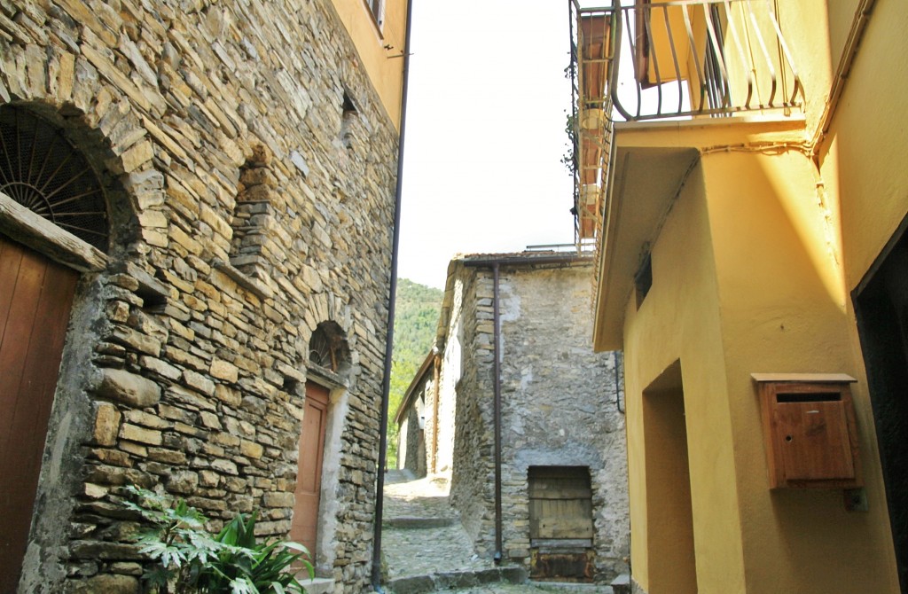 Foto: Centro histórico - Badalucco (Liguria), Italia