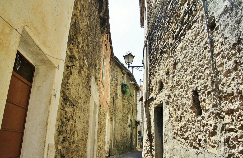 Foto: Centro histórico - Badalucco (Liguria), Italia