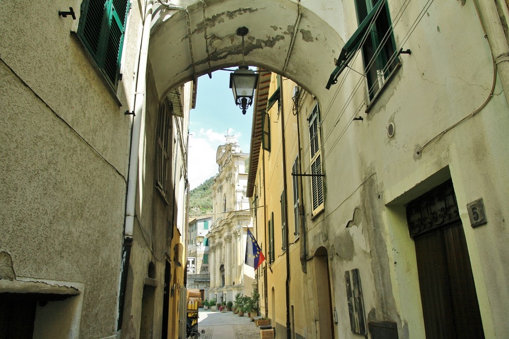 Foto: Centro histórico - Badalucco (Liguria), Italia