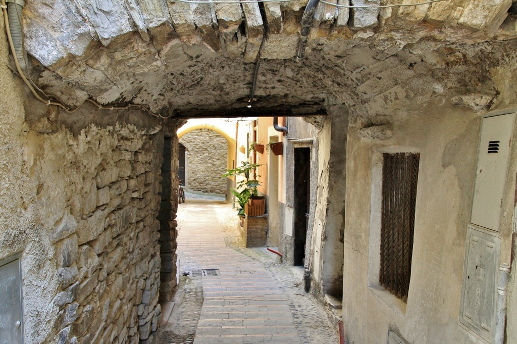 Foto: Centro histórico - Badalucco (Liguria), Italia