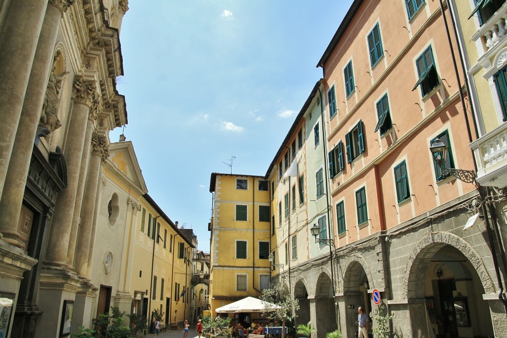 Foto: Centro histórico - Badalucco (Liguria), Italia